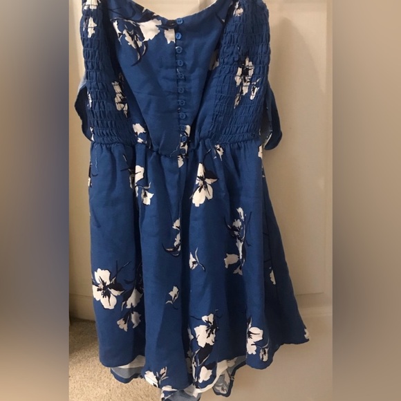 Lush Shorts Romper Jumpsuit blue floral print ruched top - Picture 3 of 8